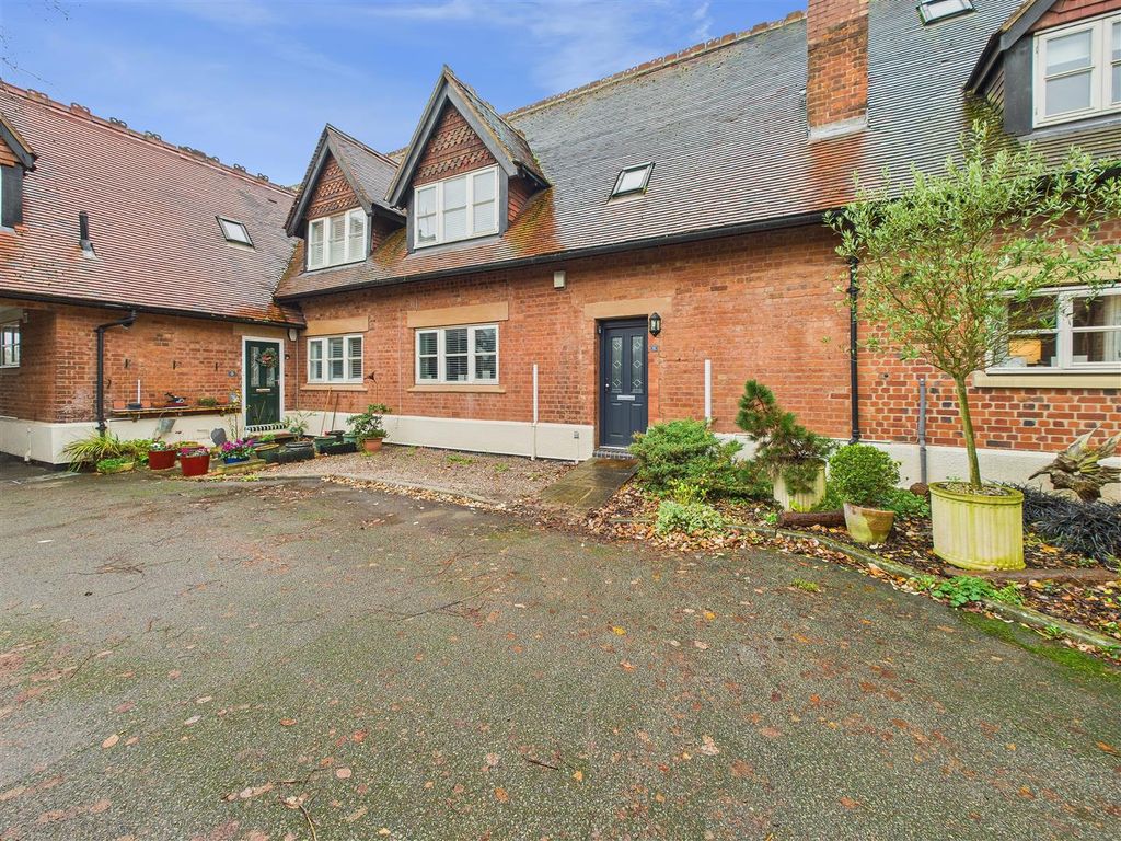 Property photo 1 of 12 Cam01407G0-Pr0046-Still013.Jpg