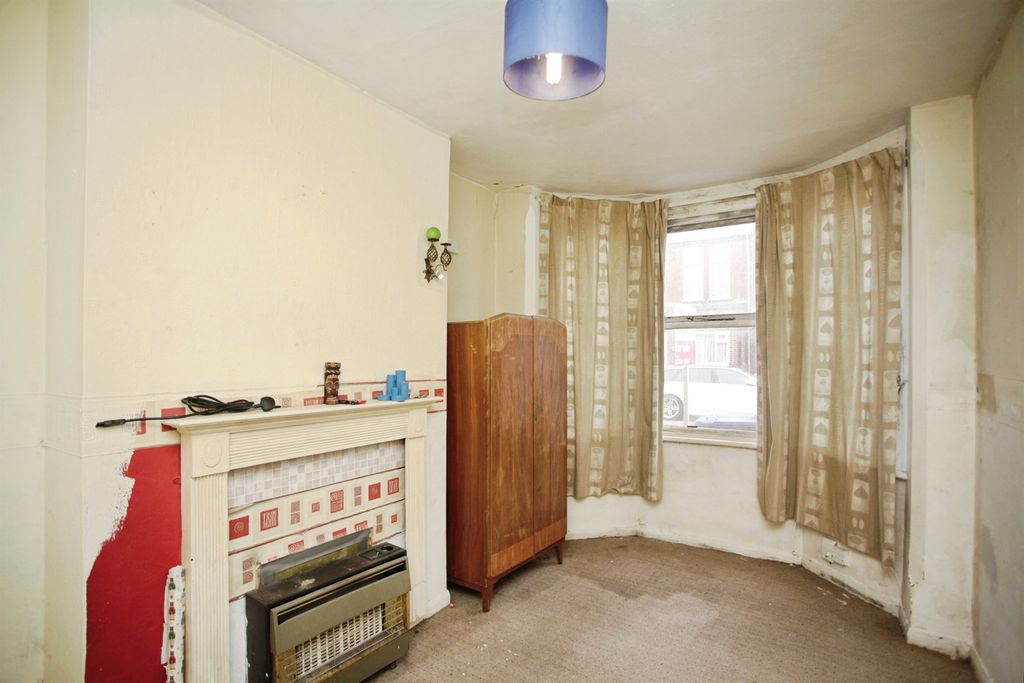 Property photo 3 of 19