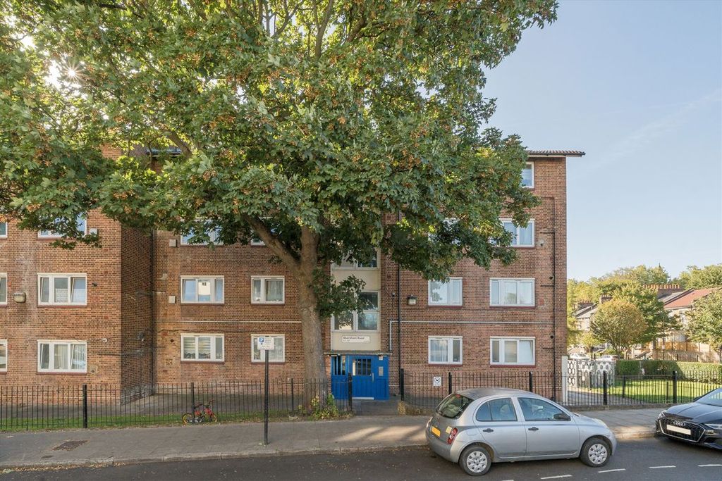 Property photo 1 of 8