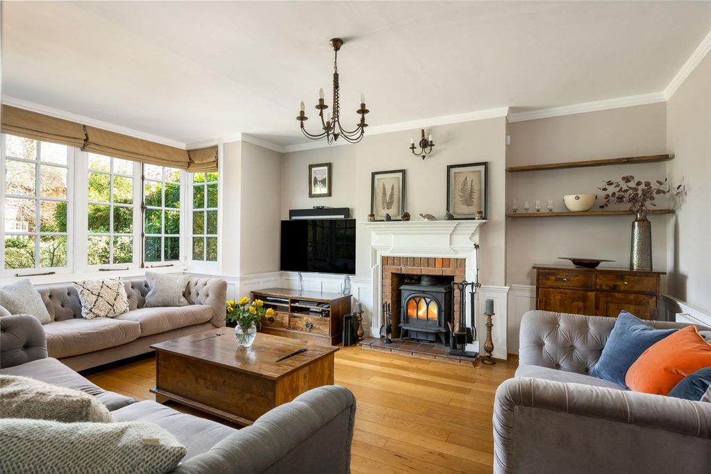 Property photo 3 of 26 Living Room