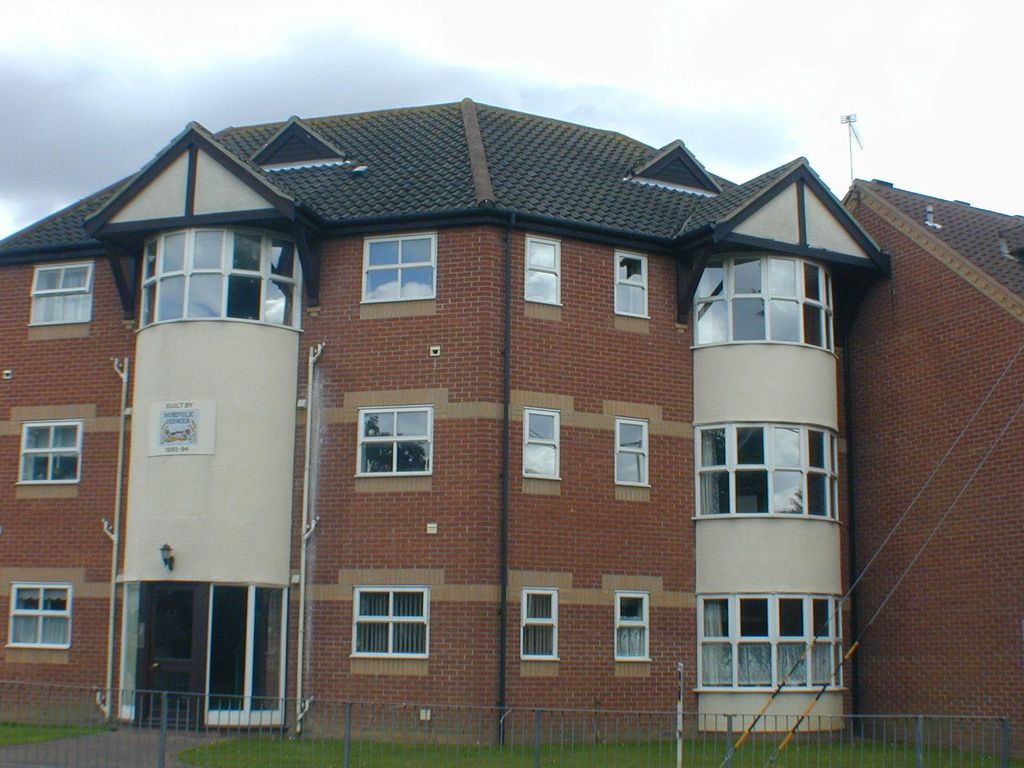 Property photo 1 of 7 Front