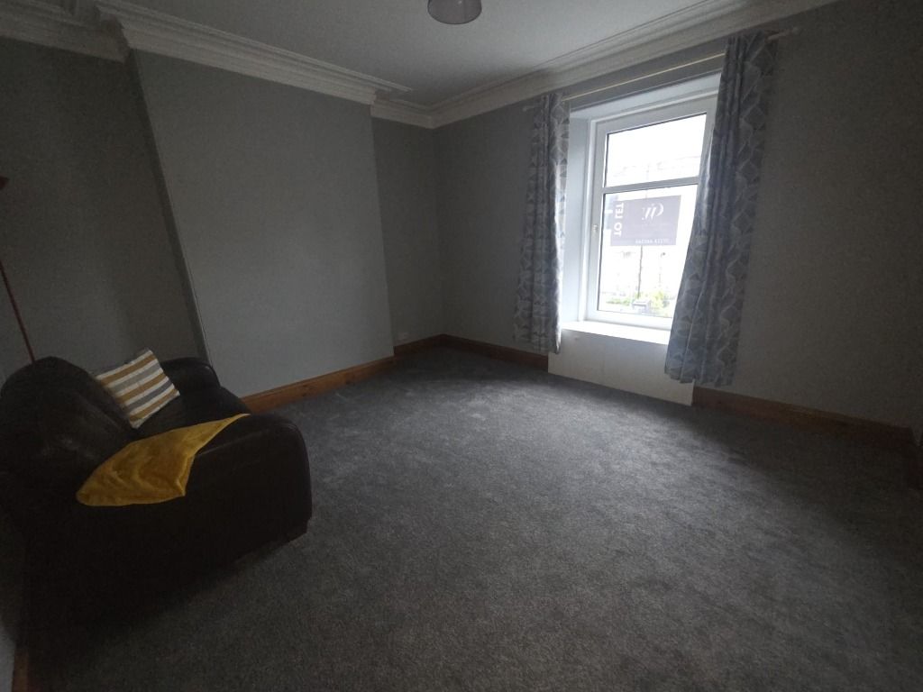 Property photo 2 of 8 Photo 2