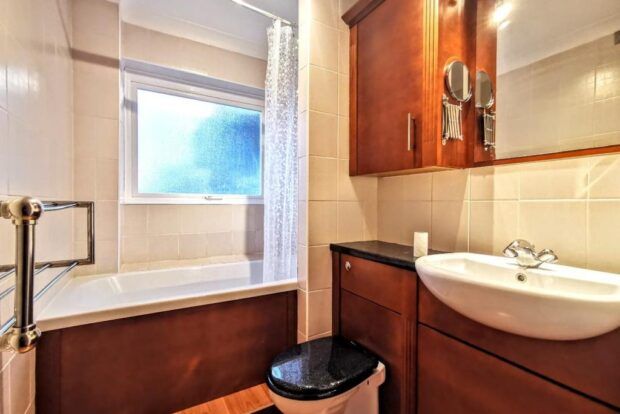 Property photo 3 of 3