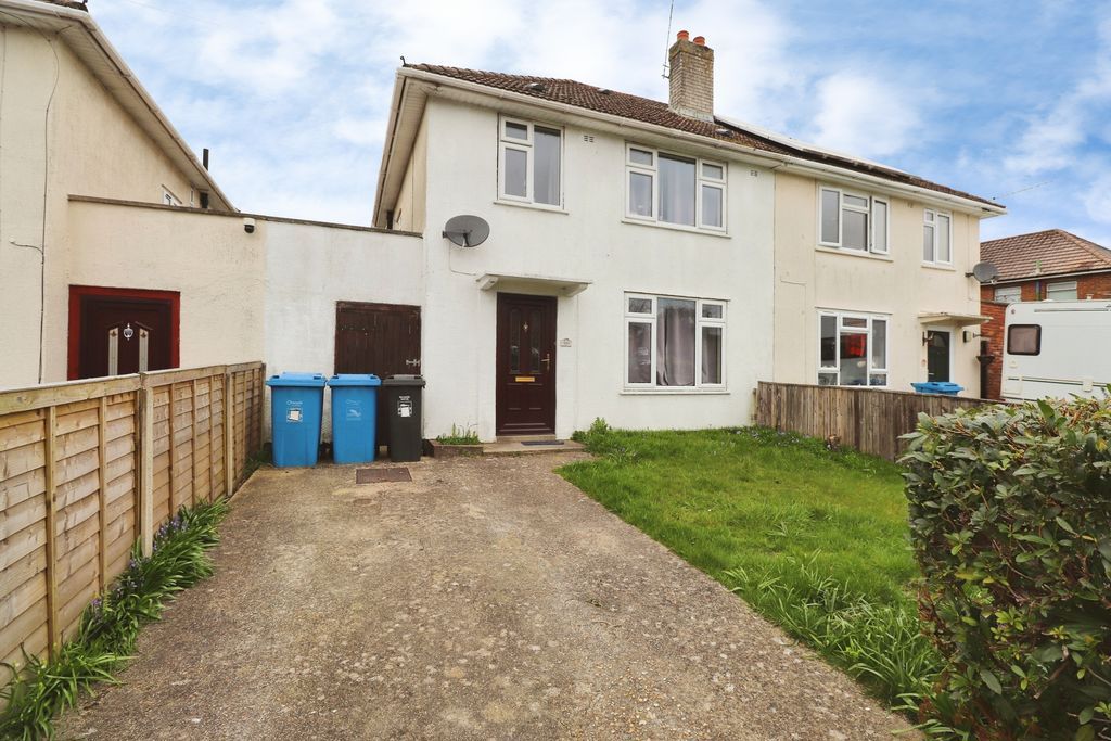 Property photo 1 of 6 Photo 2