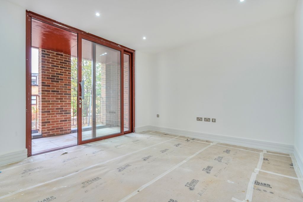 Property photo 2 of 21 1363362-19-68E4Da...