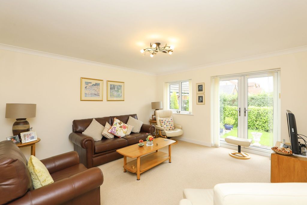 Property photo 3 of 18