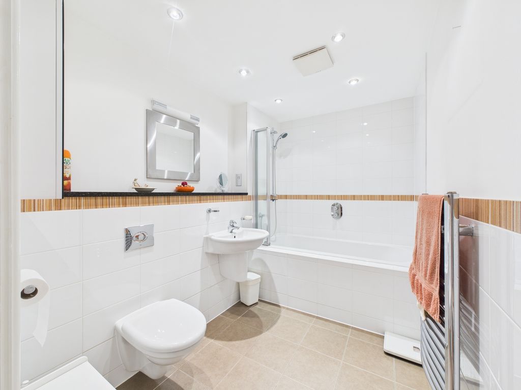 Additional image 9 of 2 bed flat for saleKentwyns Place, Kentwyns Drive, Horsham RH13