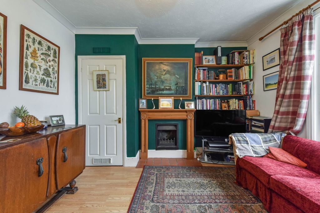 Property photo 2 of 12