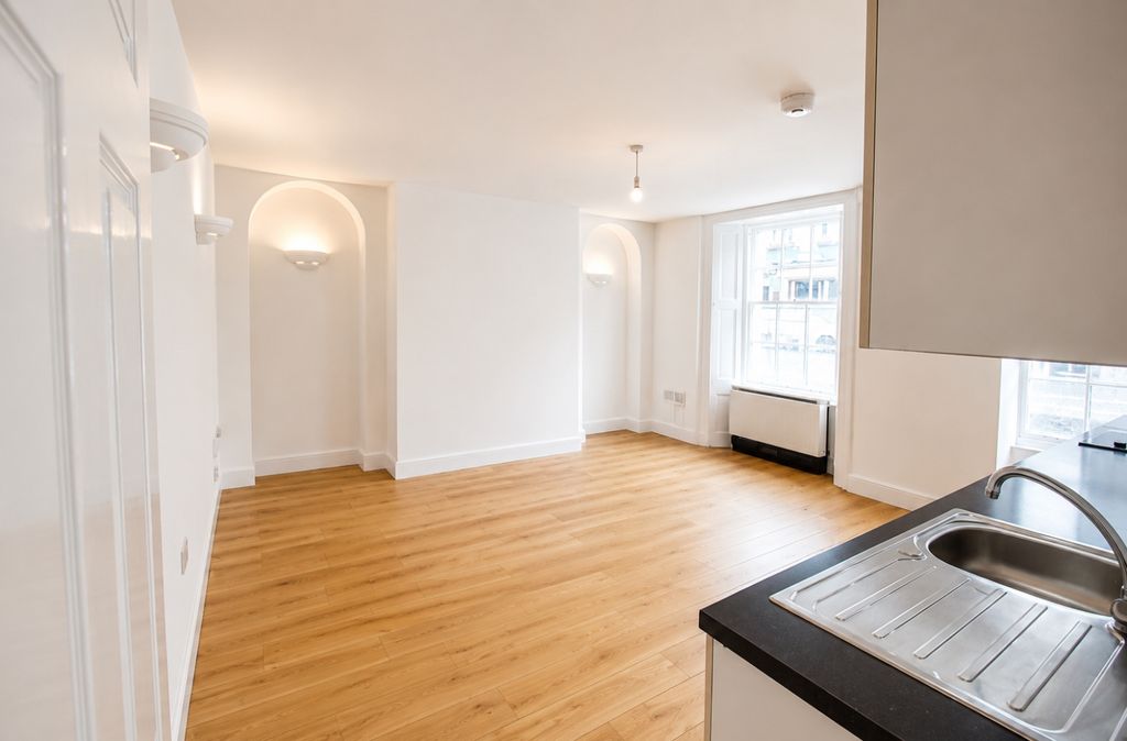 Property photo 3 of 6 Tps Bodmin 01208 74182