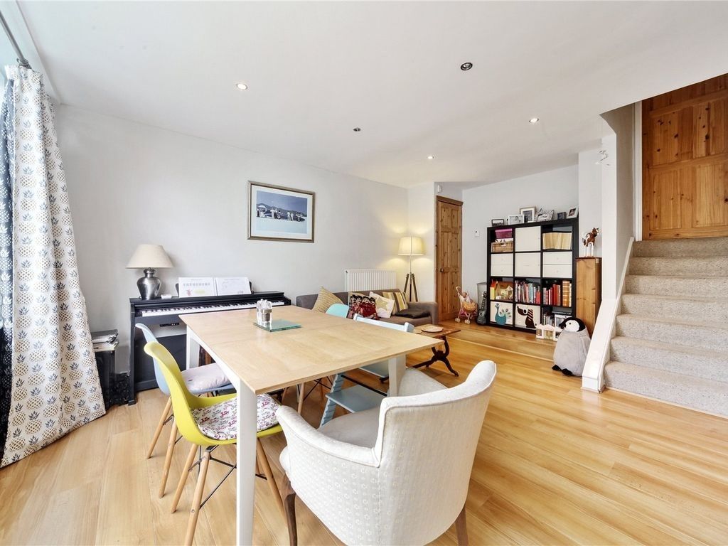 Property photo 2 of 8 1