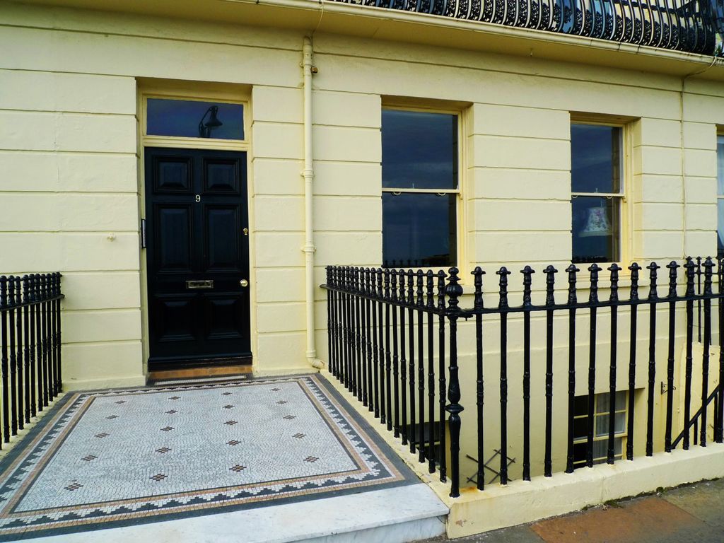 Property photo 1 of 10