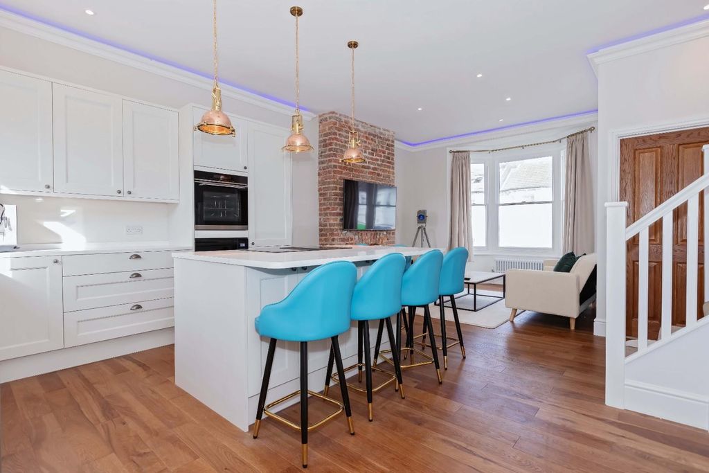 Property photo 1 of 29 Blatchington_6.Jpg