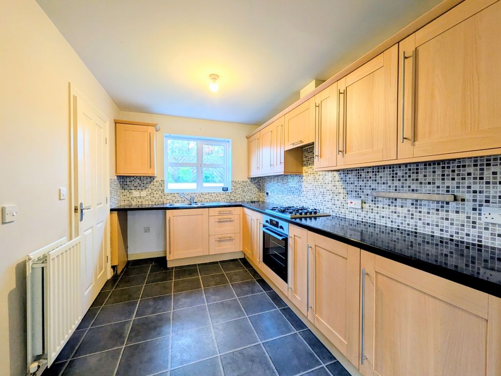 Property photo 3 of 8 1000003862