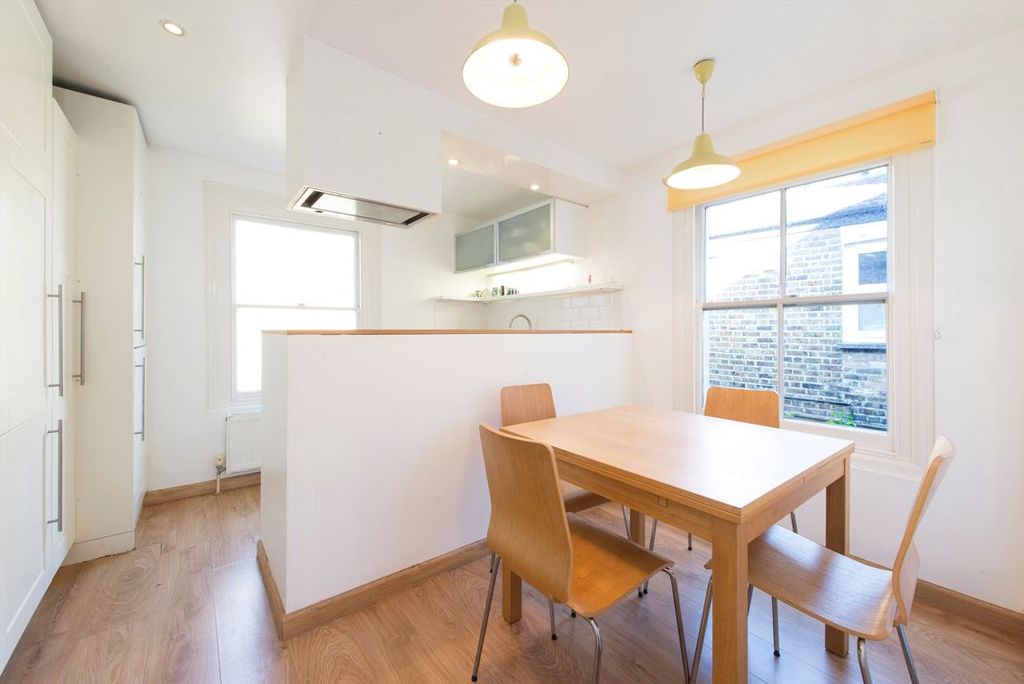 Property photo 3 of 6