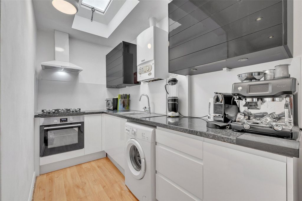 Property photo 3 of 8 Picture No. 05