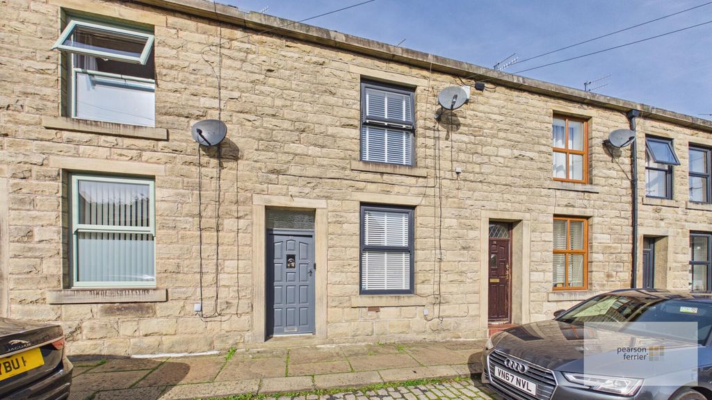 Property photo 1 of 12 Front