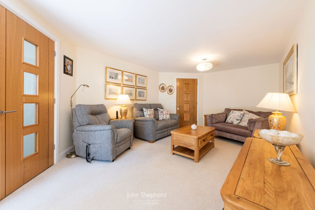 Property photo 2 of 14 Picture No. 12