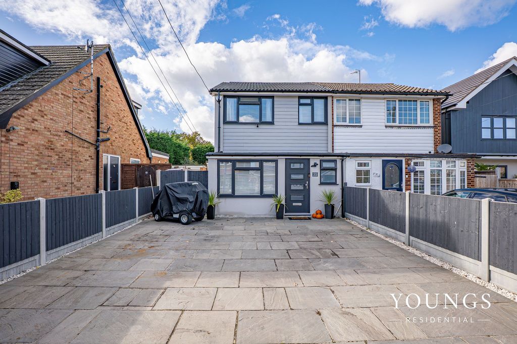 Property photo 1 of 36