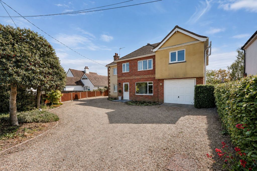 Property photo 2 of 39