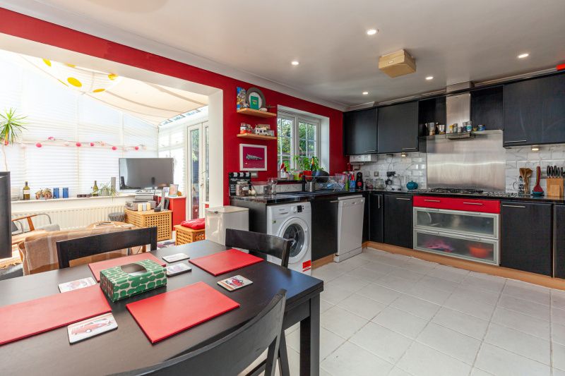Property photo 3 of 14 Kitchen Dining