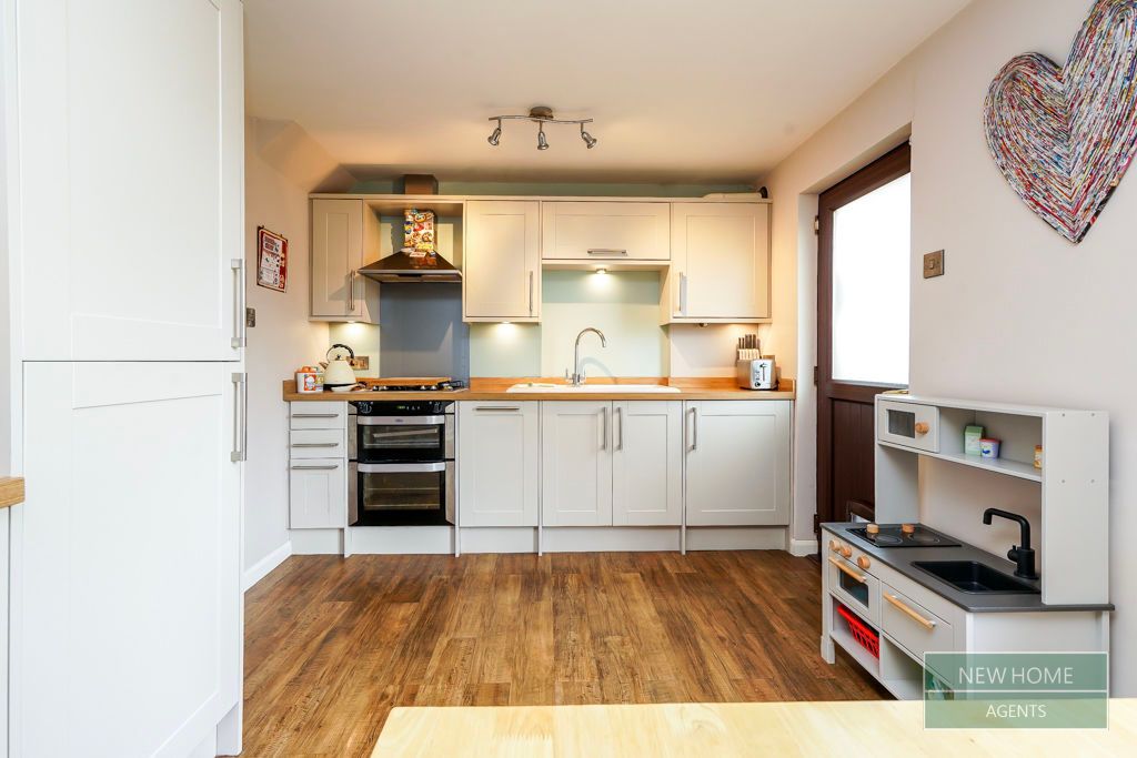 Property photo 2 of 17 Photo 12