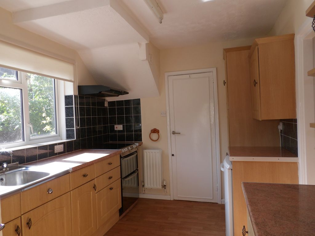 Property photo 2 of 14 Kitchen