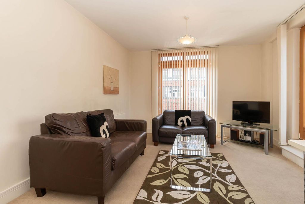 Property photo 1 of 12 Living Room