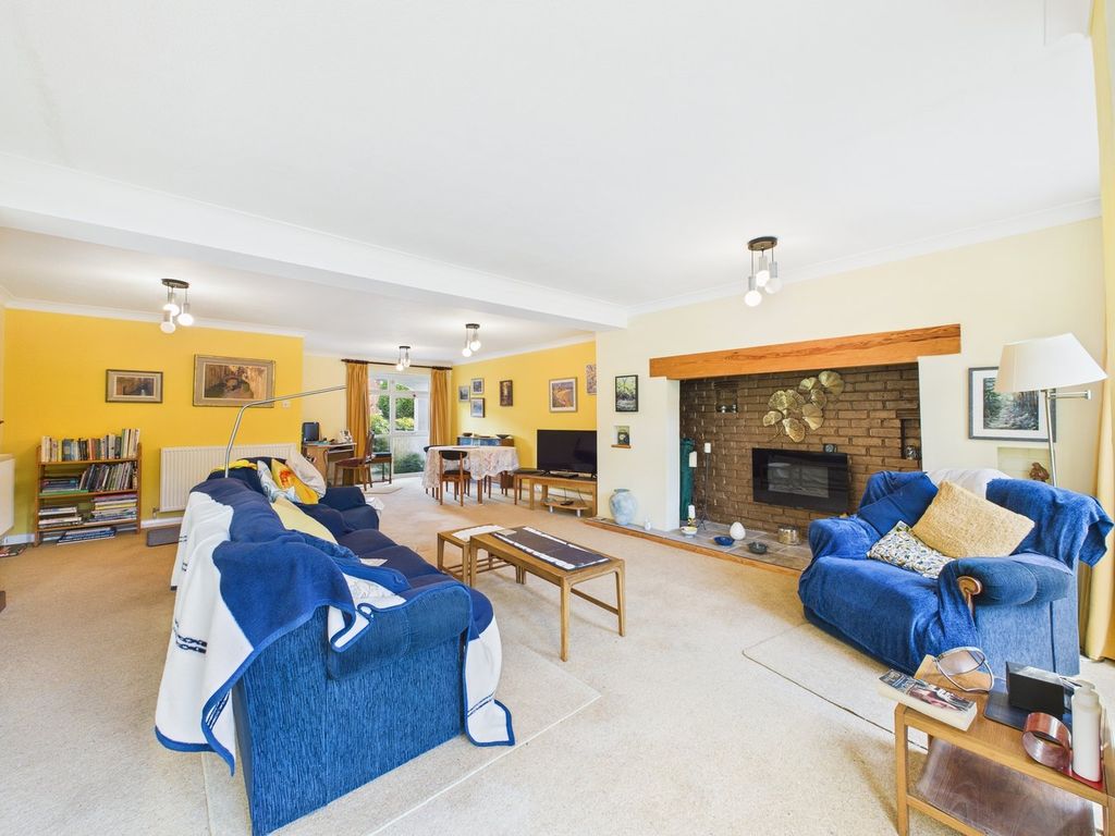 Property photo 2 of 24