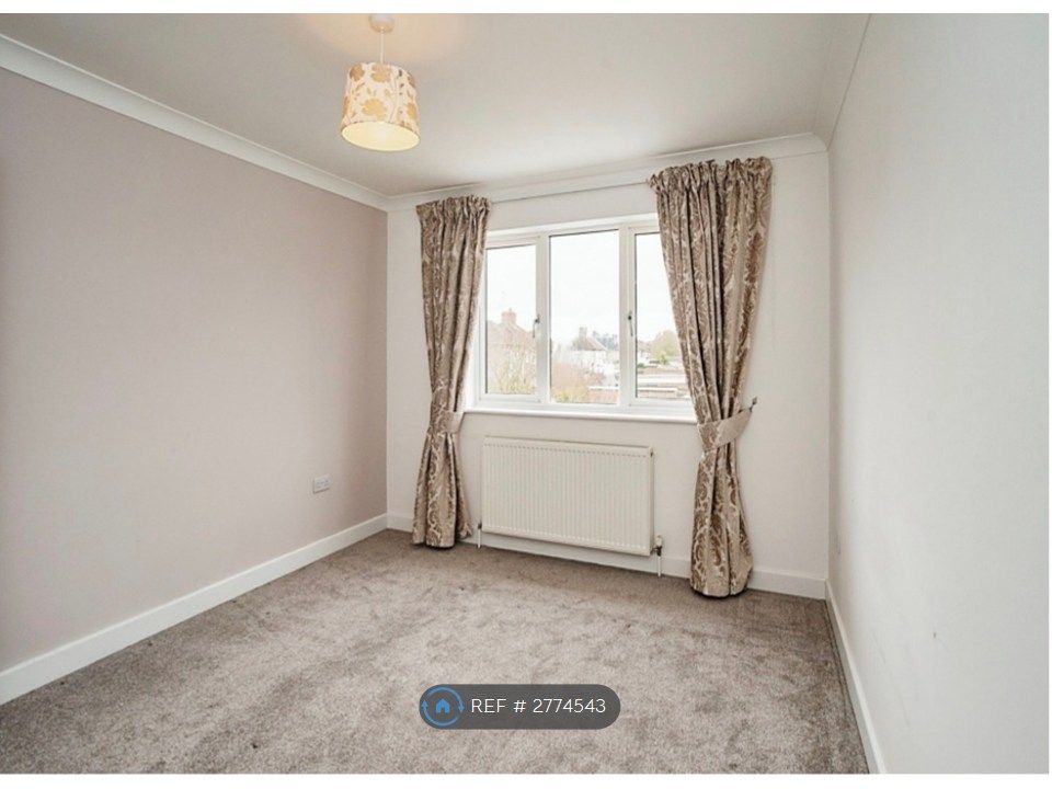 Property photo 2 of 13 Double Bedroom