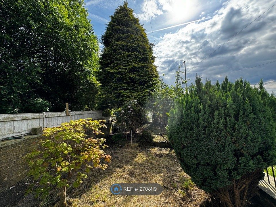 Property photo 3 of 18 Garden