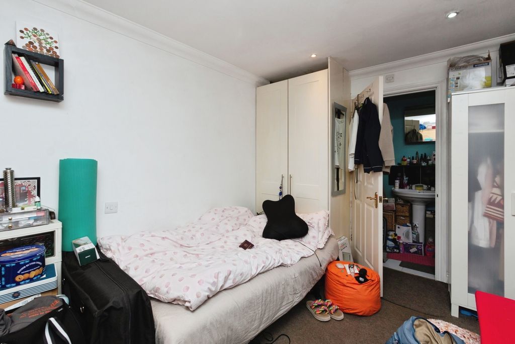 Property photo 3 of 11 Pbox-Img.Jpg