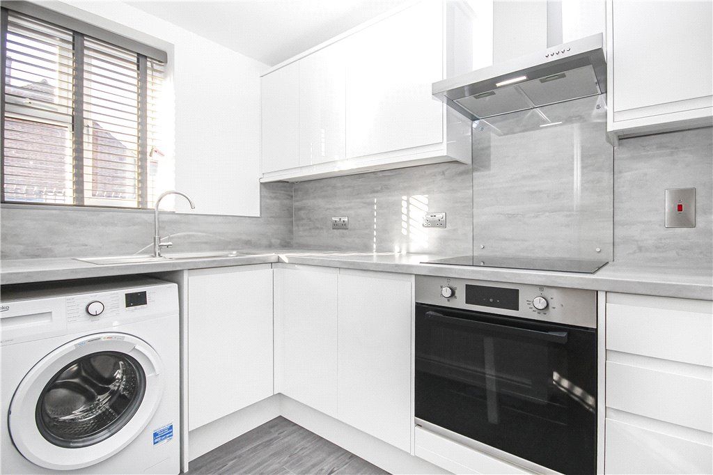 Property photo 2 of 10 Kitchen