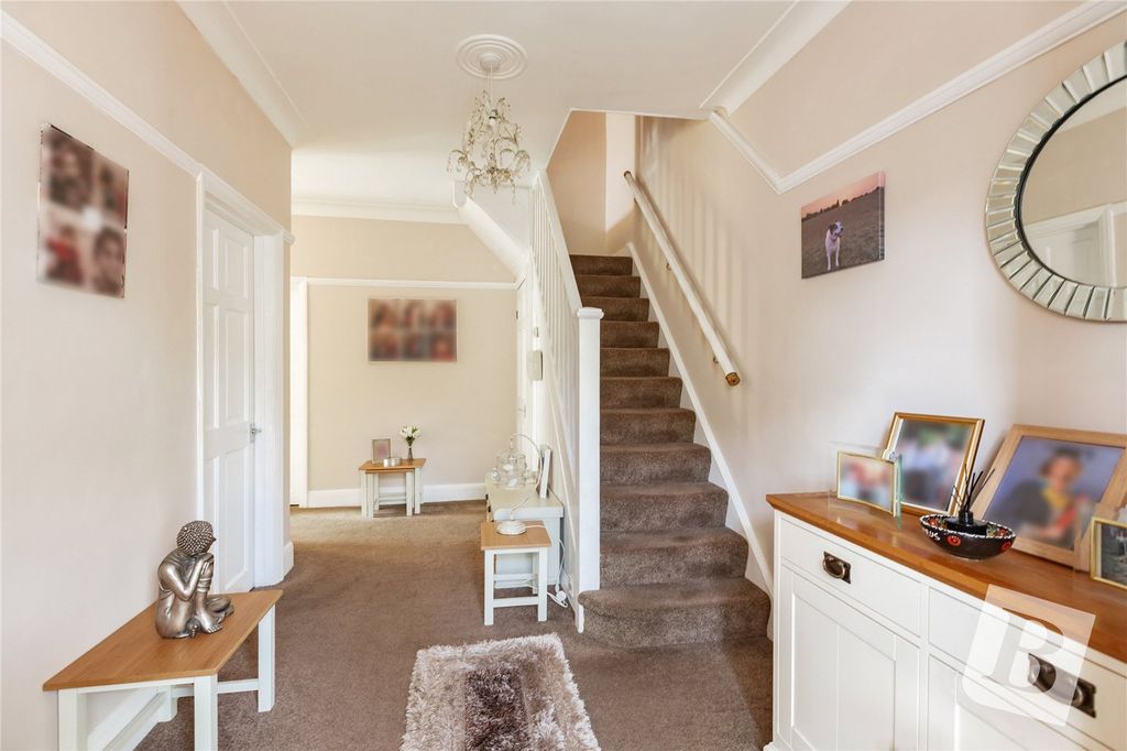 Property photo 3 of 20 Hallway