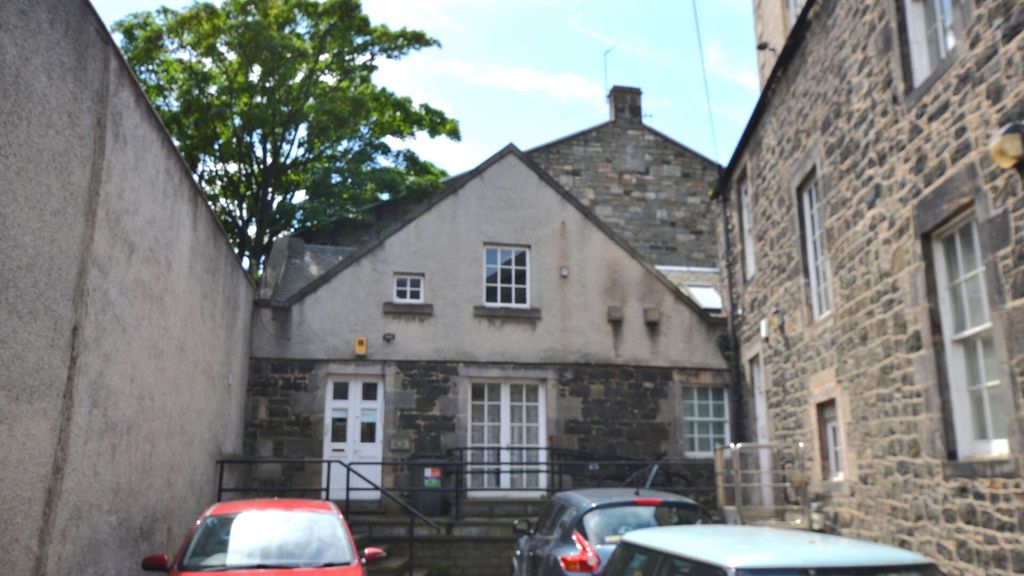 Property photo 1 of 10 Allied-Surveyors-Scotland-22-Laurie-Street-Office-