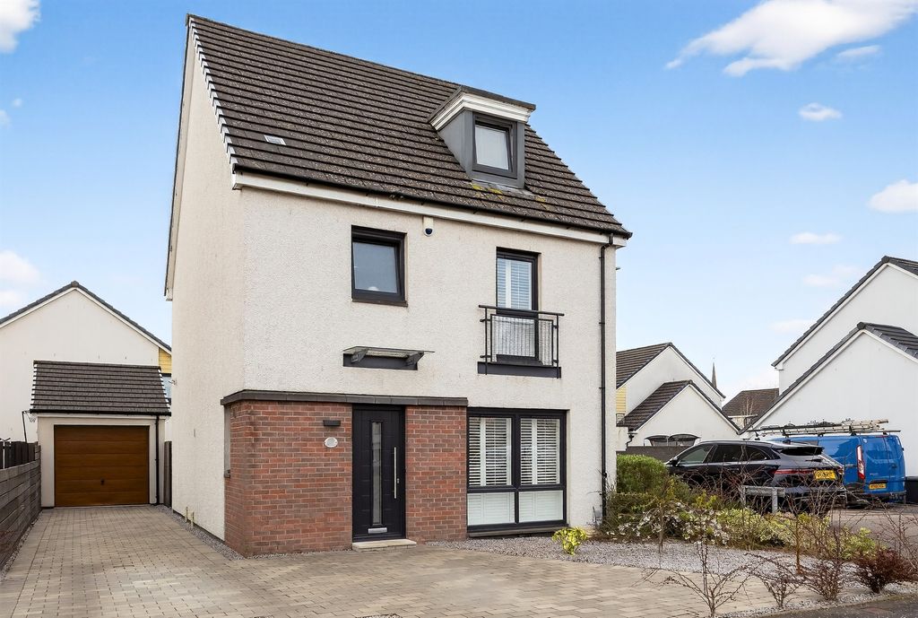 Property photo 1 of 23