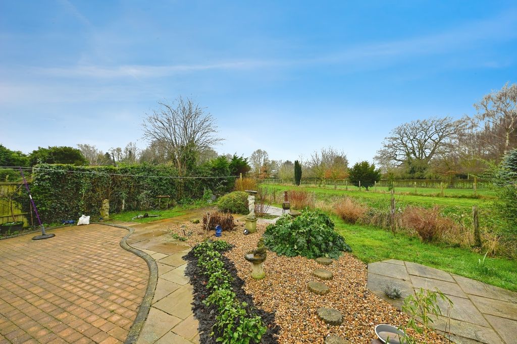 Property photo 3 of 19 Pbox-Img.Jpg