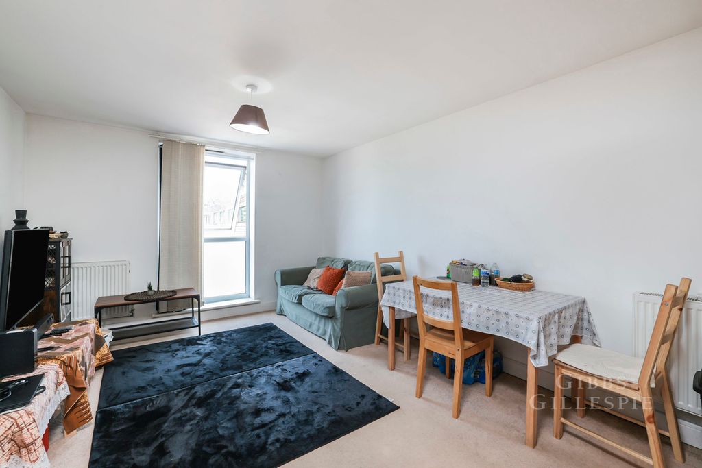 Property photo 3 of 10 Pbox-Img.Jpg