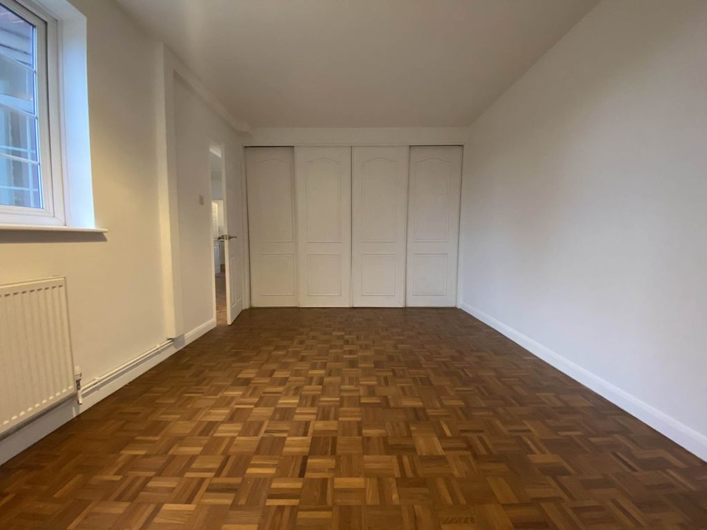 Property photo 2 of 13 Photo