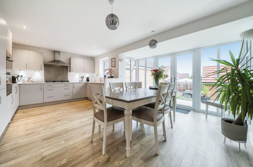 Property photo 2 of 20 1332340-7-68907A3...