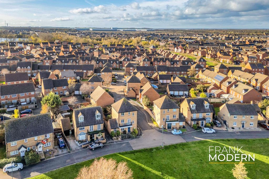 Property photo 1 of 61 Aerial