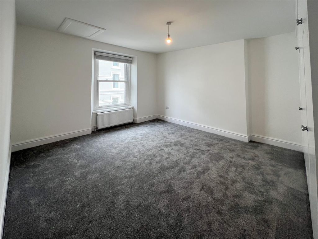 Additional image 17 of 3 bed flat to rentFlat 3, Samuel Webbs, Marina Road, Douglas IM1