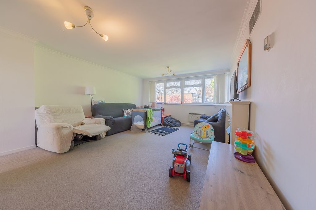 Property photo 3 of 16