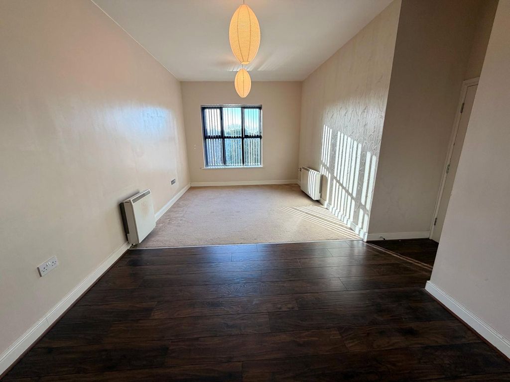 Property photo 2 of 13 Picture No. 04