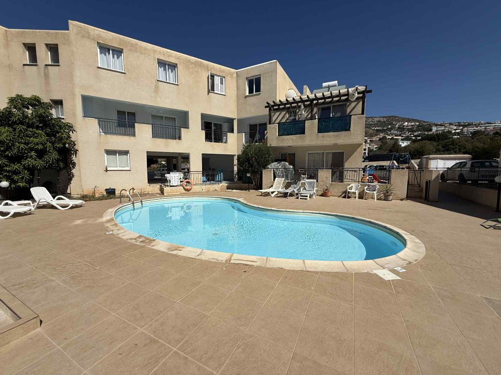 Property photo 1 of 28