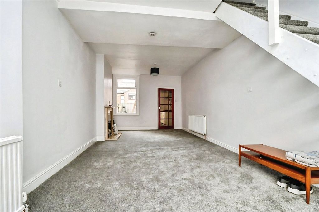 Property photo 2 of 9 Picture No. 19