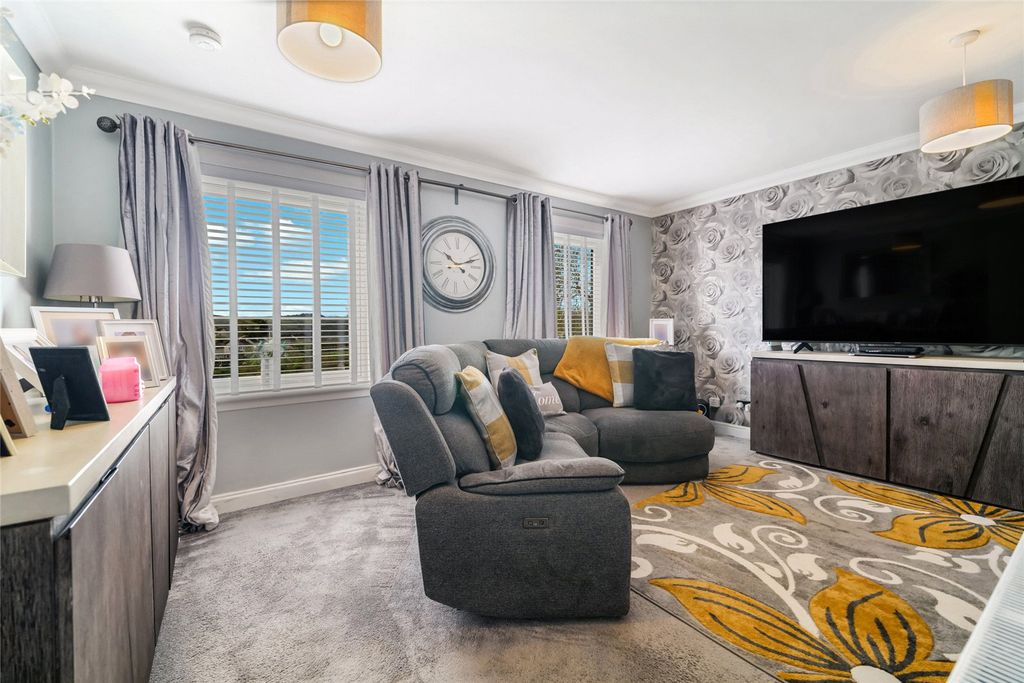 Property photo 2 of 17 Picture No. 03