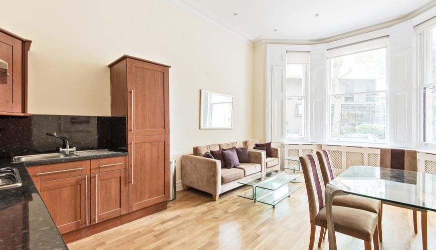 Property photo 1 of 6 1699500
