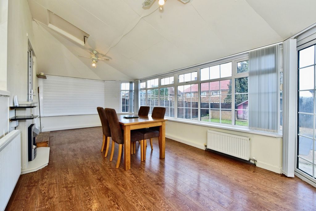 Property photo 3 of 19 Pbox-Img.Jpg