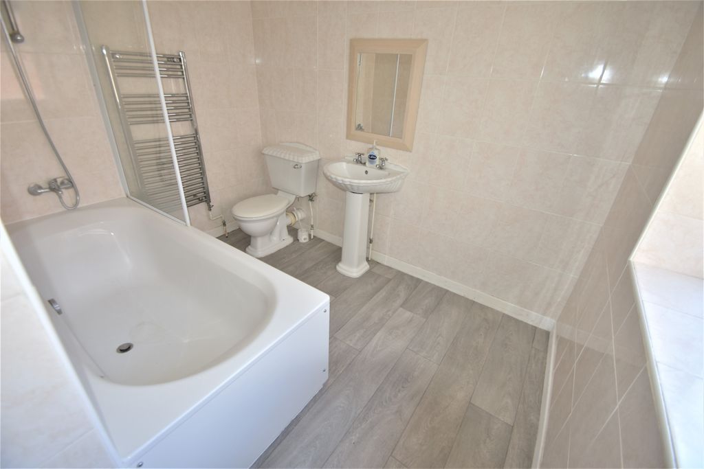 Property photo 2 of 10 Photo 05