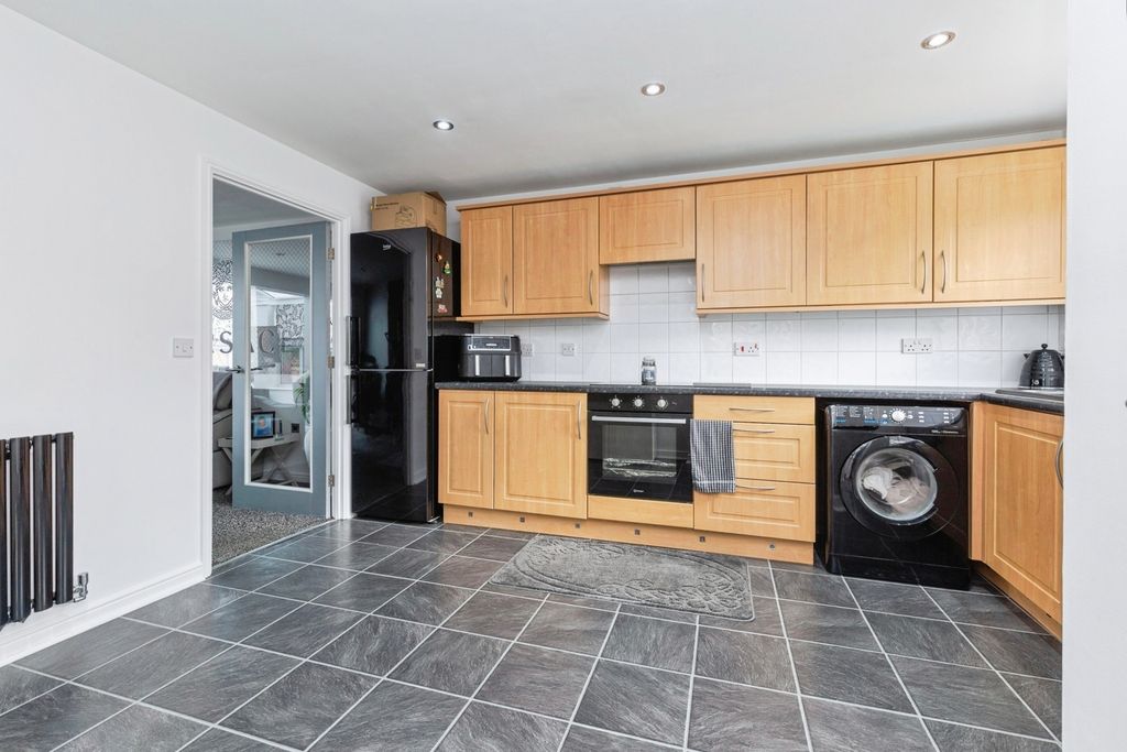 Property photo 2 of 18 Pbox-Img.Jpg